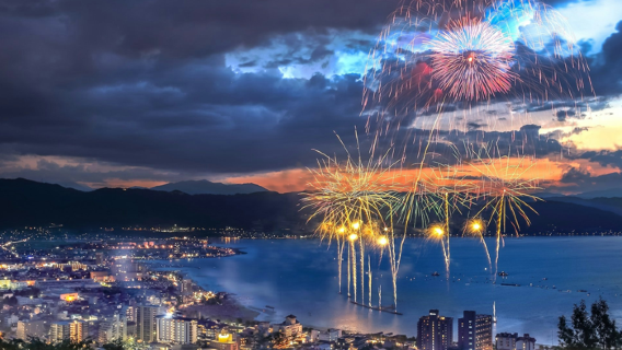 Excursion d'une journée au Lac Suwa pour le festival de feux d'artifice depuis Tokyo | Transfert aller-retour depuis l'hôtel à Tokyo en option + Service en chinois