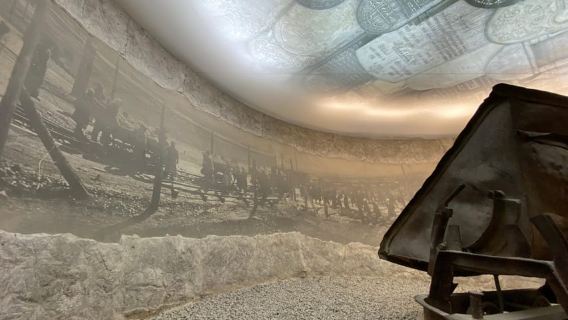 Krakow: Schindler's Factory Museum Small Group Guided Tour