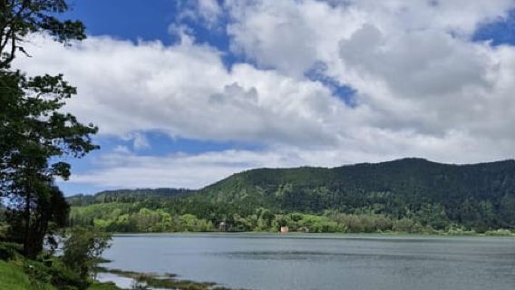 Furnas: Volcanoes, Thermal Pools & the Famous Cozido das Furnas