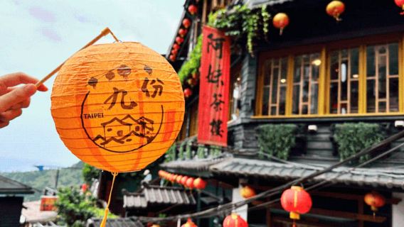 New Taipei: Jiufen Red Lantern Blessing Experience