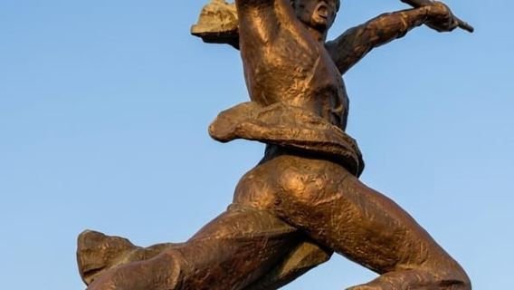 두러스: 로마 원형극장 방문이 포함된 저녁 도보 투어
