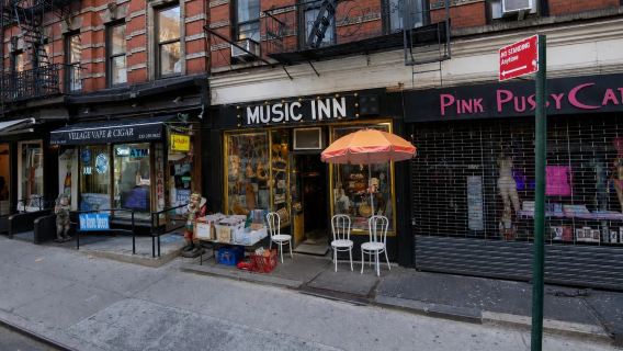 Tour audio autoguidato a piedi con telefono a New York West Village (9 tappe, circa 2 ore)