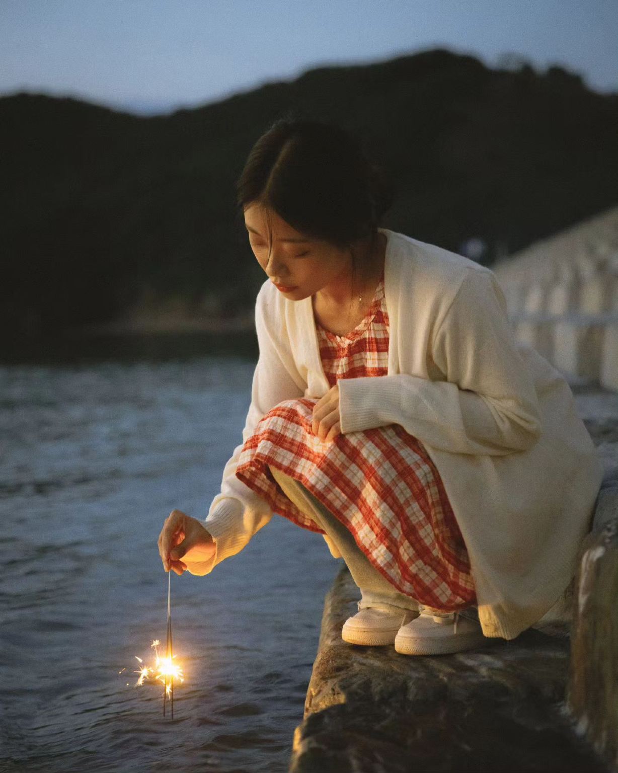 Momen Trip di Qianxinan Buyei and Miao Autonomous Prefecture[Sopir sekaligus pemandu wisata + Momen Trip + film pendek drone + rias dan kostum + penyesuaian itinerary + semua foto mentah diberikan + tidak ada batasan jumlah orang]