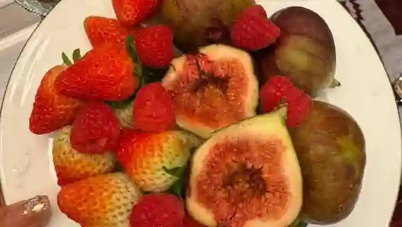 珠海58英呎豪華遊艇包船出海佈景選項含2小時出海+生日求婚佈置