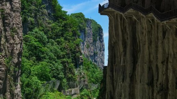 恩施土家族苗族自治州日遊