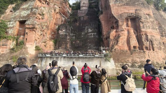 2 jours pour vous enregistrer à Emei Sea of Clouds + Leshan Giant Buddha !