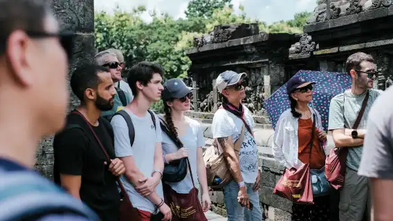 日惹：婆羅浮屠 (登塔)＋普蘭巴南寺一日遊 (共乘)
