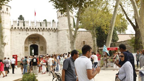 Istanbul Topkapı Palace & Harem. Half day afternoon guided small groups. Pick-up & Tickets