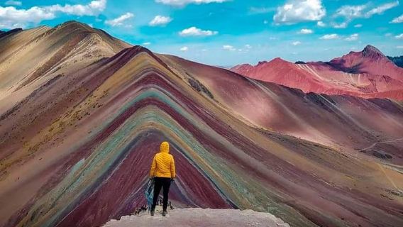 Cusco: Reittour zum Regenbogenberg + Mittagessen