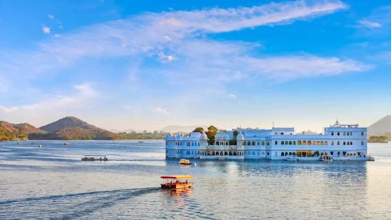 Udaipur: Geführte Ghat-Tour und Bootsfahrt