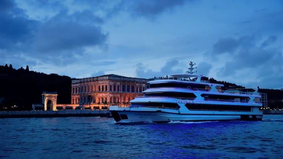 Istanbul: crociera di Capodanno tra due continenti