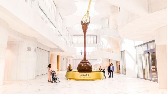 Swiss Zurich Highlights Tour: Including Cruise and Lindt Home of Chocolate Half-Day Tour [English Speaking Group]