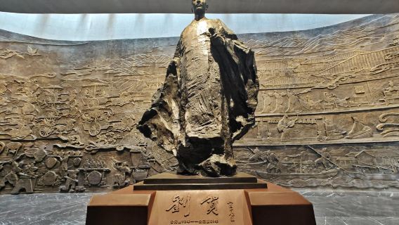 Nanchang Han-Dynastie Haichun Marquis Ruinen + Tengwang-Pavillon + Nanchang Bayi Square Tagesausflug mit englischem Service