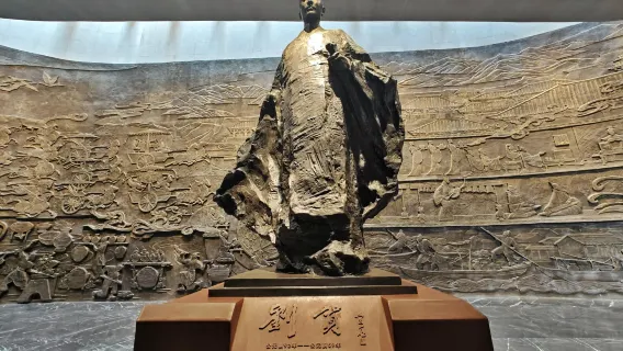 Jiangxin Nanchangin Han-dynastian Haihun ruhtinaan valtakunnan rauniot + Tengwang Paviljongi + Bayin aukio -päiväretki, saatavilla kiinaksi ja englanniksi