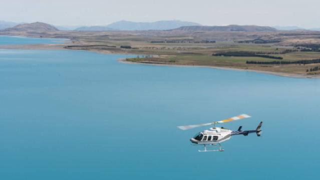 レイク・テカポ ヘリコプター観光ツアー(マッケンジー地区+レイク・テカポ+アオラキ / マウントクック+アルプス山脈+フランツ・ジョセフ氷河+フォックス氷河を満喫)