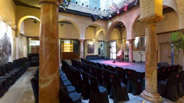Plaza de Toros Sevilla + Triana + Avenida Hercules + Museum Flamenco + Teater