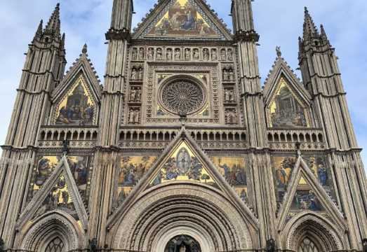 From Rome: 1-day tour to Assisi and Orvieto - St. Clare's Church and St. Francis Basilica