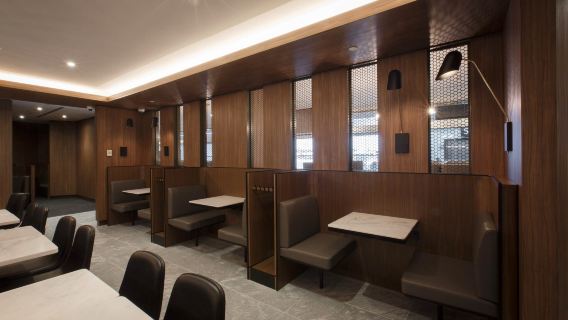 Melbourne Airport Plaza Premium VIP lounge service | 3-hr/6-hr transit service experience with dining