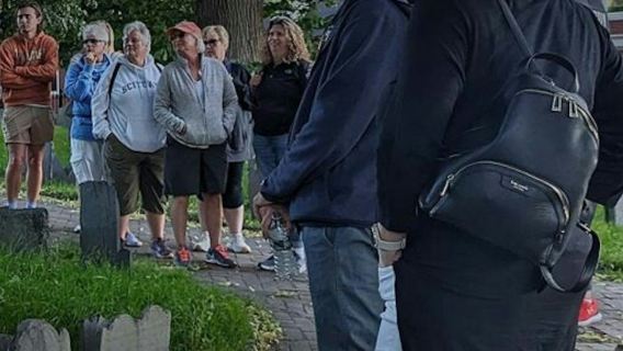 Boston: Tour nocturno guiado a pie de Fantasmas y Lápidas