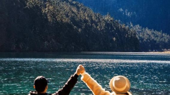 [Επιλεγμένη καθαρή ψυχαγωγία] Μονοήμερη εκδρομή με ελαφριά πεζοπορία στη Λίμνη χωρίς πάτο + Δάσος βρύων