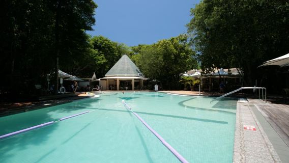 Cairns: Green Island, Snorkelling & Glass Bottom Boat