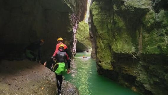 Annecy : excursion guidée de canyonisme