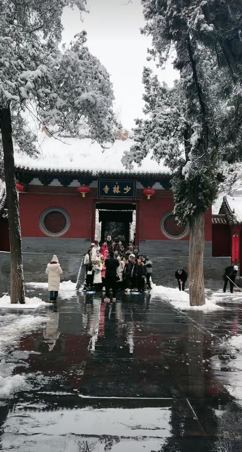 การบรรยายสถานที่ท่องเที่ยววัดเส้าหลินเจิ้งโจว [เส้าหลินเซน|ไกด์นำชมพร้อมการบรรยายเชิงละเอียด]