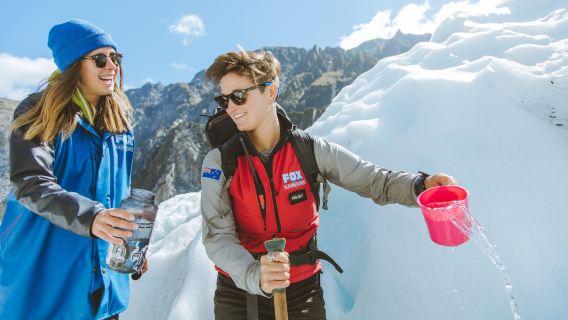 เฮลิคอปเตอร์ฟอกซ์กลาเซียร์เกาะใต้ของนิวซีแลนด์ + ปีนธารน้ำแข็ง (ตัวเลือกสำหรับคู่รัก/ผู้ปกครอง/การเดินทางแบบครอบครัว)