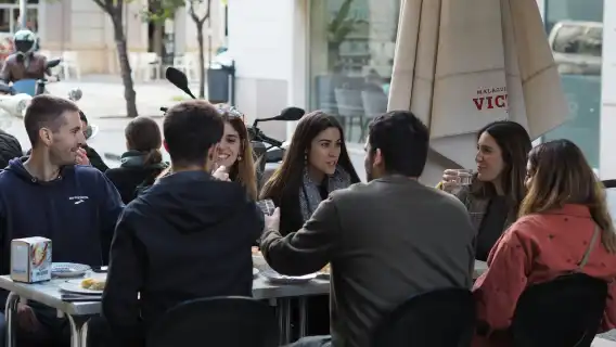 Valencia: Small-Group Evening Tapas Crawl