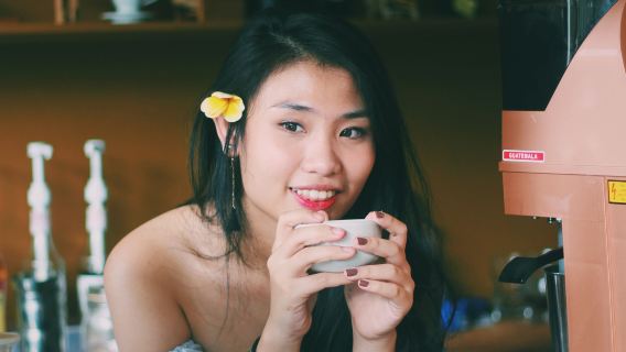 China Shanghai whole territory interpreter Guide local guide explanation private charter Pick-up and drop-off/photographer follow-up shooting/business escort/medical escort/travel guide/travel interpreter customization