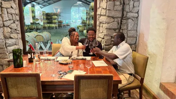 Cata de vinos en FranschHoek, StellenBosch y Paarl Tour