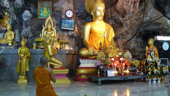 Krabi: Emerald Pool, Hot Waterfall, & Tiger Cave Temple Tour