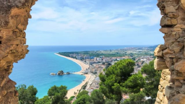 西班牙巴塞隆納+布拉內斯+濱海託薩|雙城浪漫之旅|中文專車