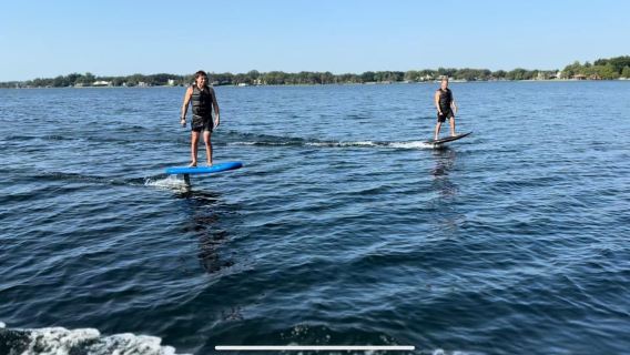 ออร์แลนโด ฟลอริดา: บทเรียน E-Foil - ล่องลอยเหนือน้ำ!