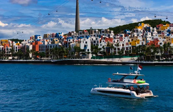 美摩里斯號於富國島提供晨間遊艇之旅連水上活動