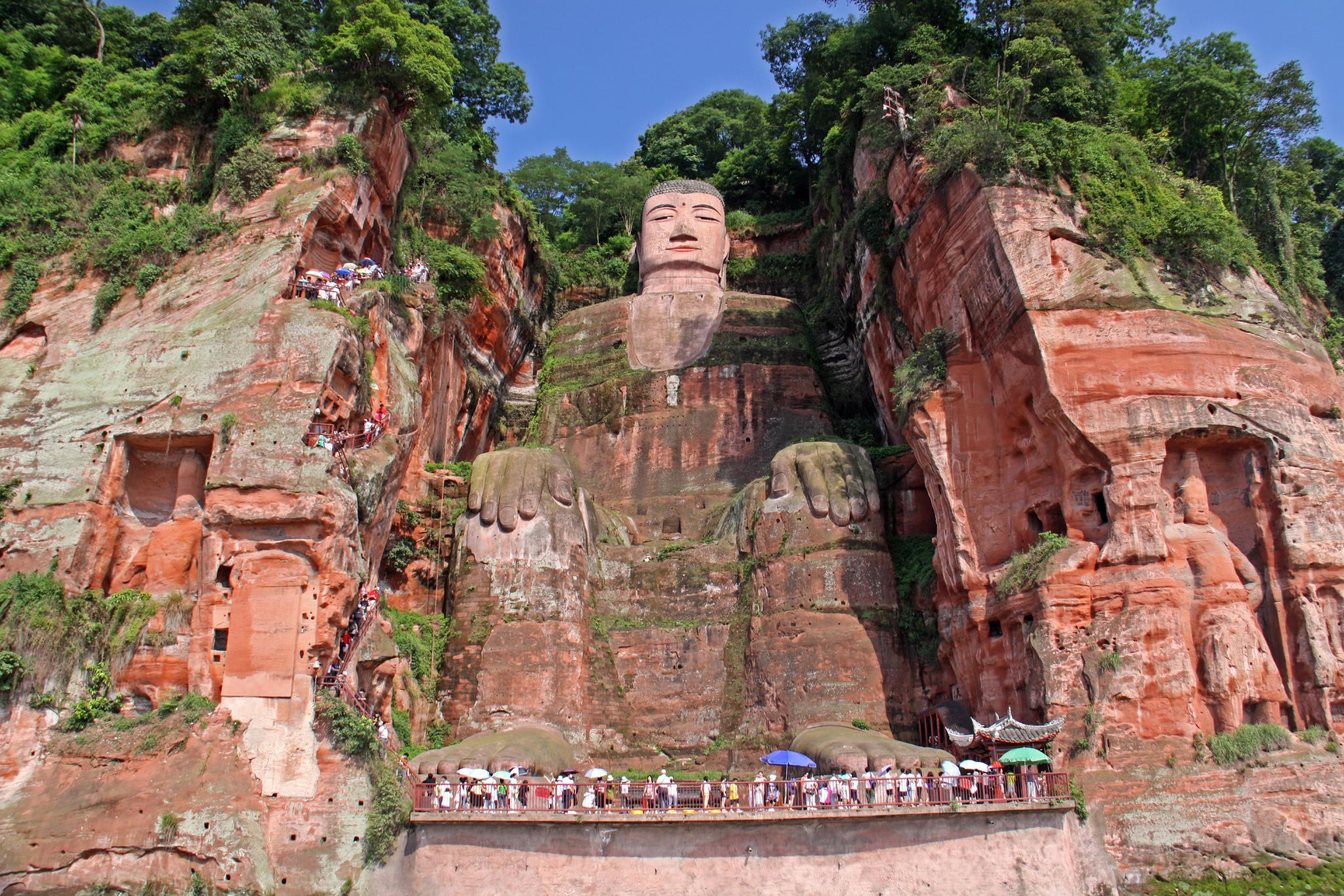 Tour giornaliero da Chengdu con crociera al Buddha gigante di Leshan e visita all'antica città di Huanglongxi