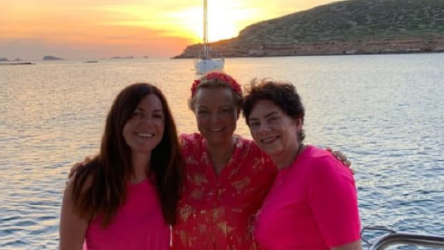 Ibiza: Tour en velero al atardecer con vino