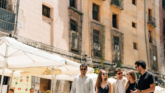 Madrid: Tour gastronómico en grupos reducidos con tapas, vino y terrazas