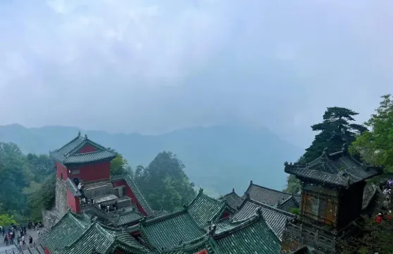 湖北十堰武當山風景區+太子坡️+紫霄宮️包車一日遊中英文服務