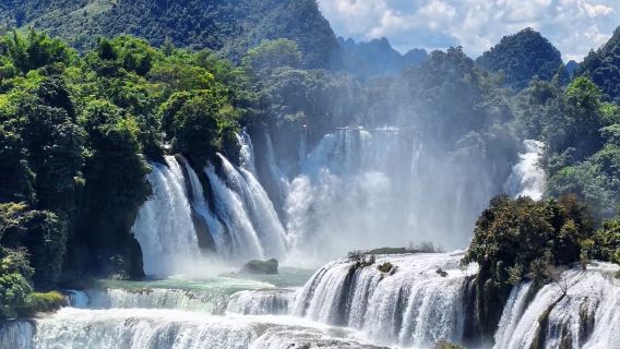 Departing from Chongzuo, Guangxi|Dongnayu Bay + Detian Transnational Waterfall|Private charter day tour & local guide