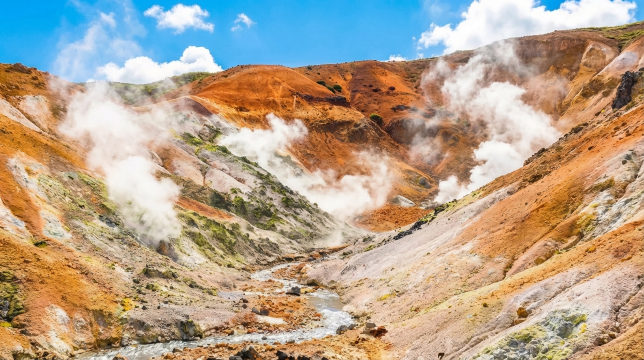 Lake Toya & Noboribetsu Hell Valley Day Tour