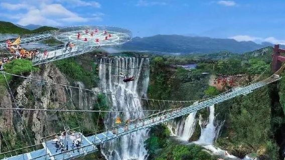[Berangkat dari Guangzhou] Tur Harian Privat Gulong Gorge dan Cave Fairland