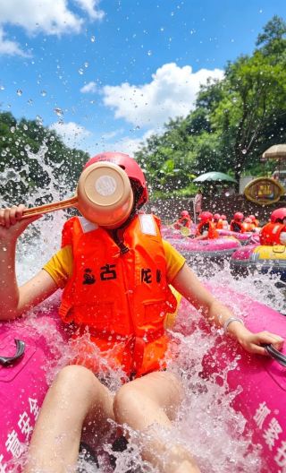 Qingyuan Gu Long Xia drifting 1-day tour from Guangzhou, Shenzhen or Dongguan with daily departures and multiple package options