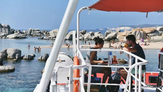 Sea excursion and lunch of pasta with lobster in the Lavezzi Islands