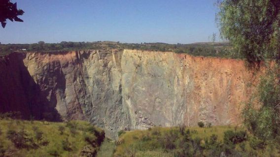 Pretoria: Cullinan Surface Diamond Mine Walking Tour