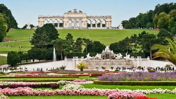 เวียนนา: ทัวร์ชมเมืองพร้อมเข้าชมพระราชวังเชินบรุนน์โดยไม่ต้องต่อคิว