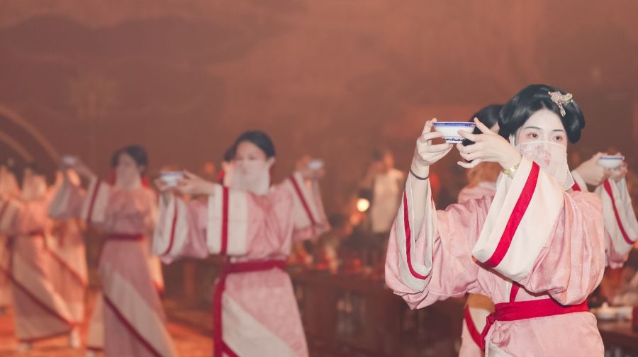 佛山禪城探秀 嶺南宮廷盛宴沉浸式體驗(嶺南盛宴+沉浸式劇情晚宴+特色美食+可選漢服換裝體驗+盛宴融古今+味