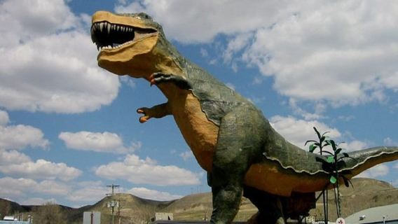 Drumheller: Bad Land & Dinosaur Museum Tour from Calgary