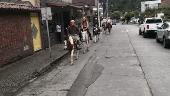 Baños: 2 ore di equitazione con vista sul Tungurahua