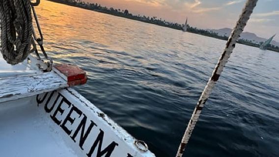 Luxor: giro privato in feluca al tramonto sul fiume Nilo